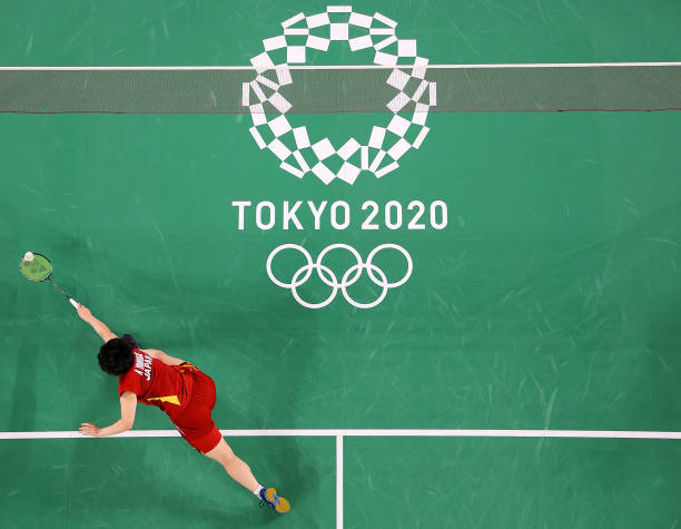 专业选手的选择：为什么4U羽毛球拍更受欢迎？