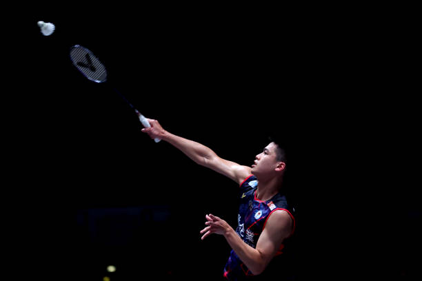 RSL羽毛球拍技术解析：碳素材质与性能优势