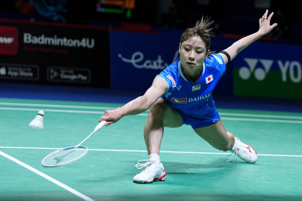 羽毛球网架图纸全集：高度、宽度及安装细节图解