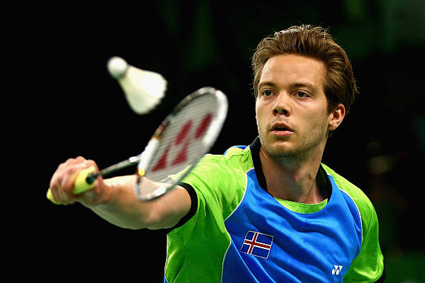 青少年羽毛球拍品牌对比，知乎网友最推荐这几款！