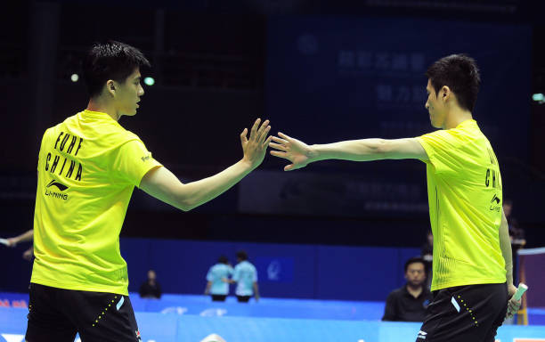 力量不足选5U？4U和5U羽毛球拍选购指南