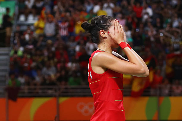 少儿羽毛球发球技巧：跟着视频一步步学