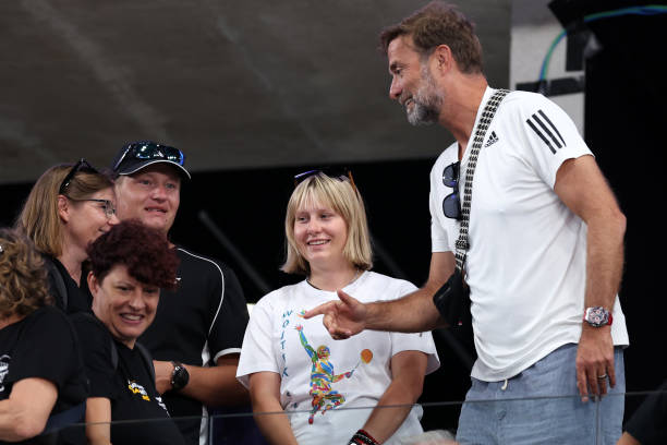 单打与双打扣球动作差异：实战中的运用技巧