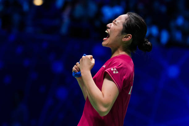 羽毛球拍后盖安装视频教程：手把手教你操作