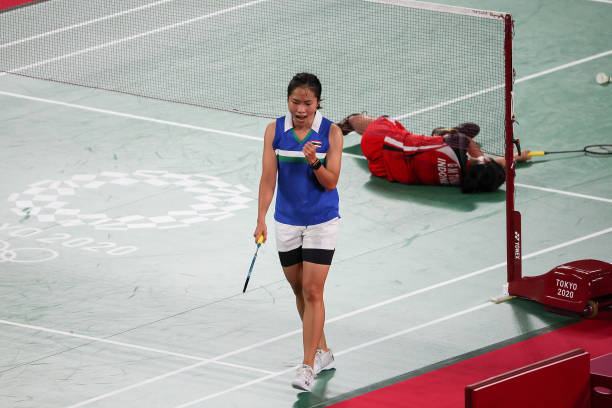 小学生羽毛球拍推荐：轻量化与合适长度的科学搭配