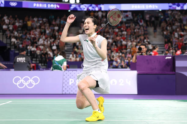 羽毛球单人赛发球战术：短球与长球的巧妙运用