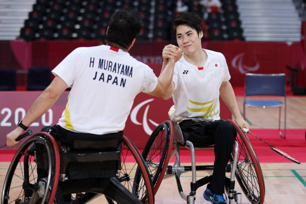 专业选手的位移秘诀：羽毛球步伐细节大公开