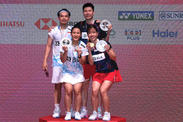 羽毛球打法解析：防守型与进攻型的核心技巧与战术