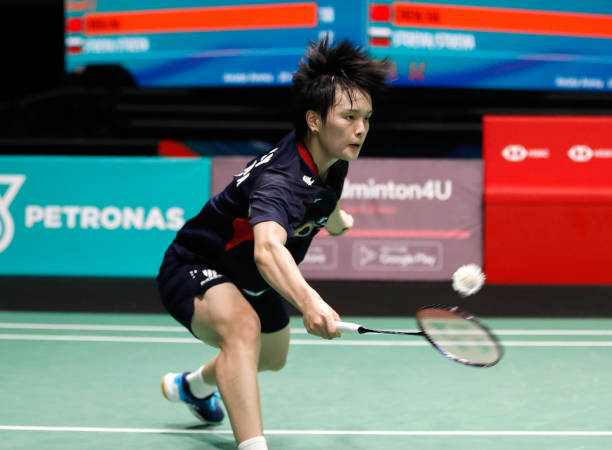 羽毛球单打发球界限详解：如何避免发球违例