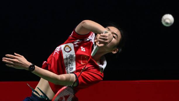 羽毛球号数对照表：如何选择适合你的球速？