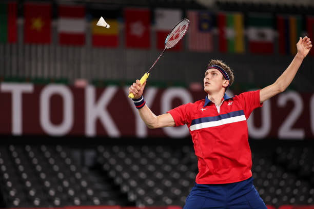 握拍不对，打球白费！羽毛球正确握拍指南