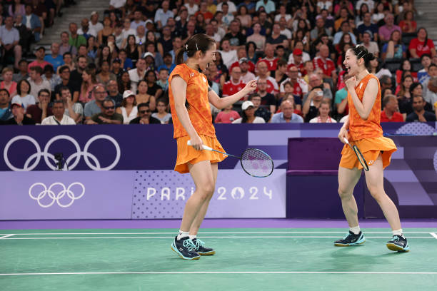 发球得分关键！羽毛球规则图解与实战技巧