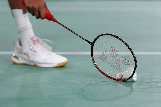 从材质到工艺：深度解析SP和TW羽毛球拍的差异