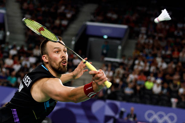 羽毛球单打比赛是几局几胜？专业赛制科普