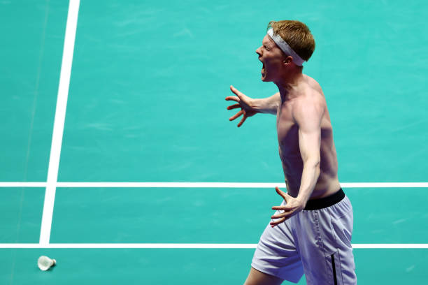 1000元以内怎么选？10大羽毛球拍品牌价格排行