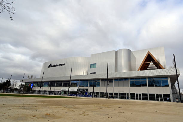 职业选手都在用的单打羽毛球拍型号大揭秘