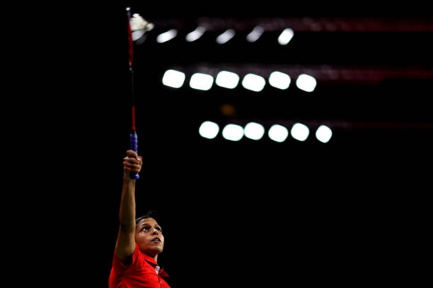 羽毛球发球常见错误及纠正方法（附慢动作演示）