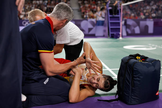 羽毛球场地的长度为何是4米？科学依据解析