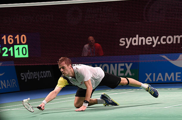 羽毛球双打场地界限详解：从基础到高级战术运用