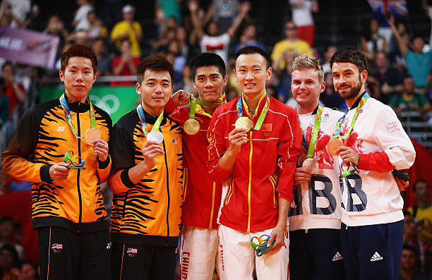 价格VS品质：李宁和尤尼克斯羽毛球拍如何选？