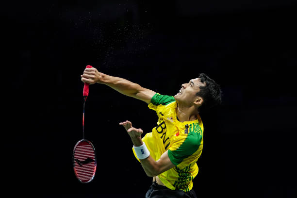 川崎羽毛球鞋科技解析：防滑、抗扭与透气性的突破