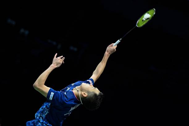 单打VS双打：羽毛球发球的不同要领与战术运用