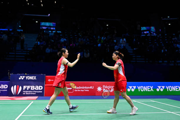 孩子学羽毛球第一步：如何挑选合适的球拍？