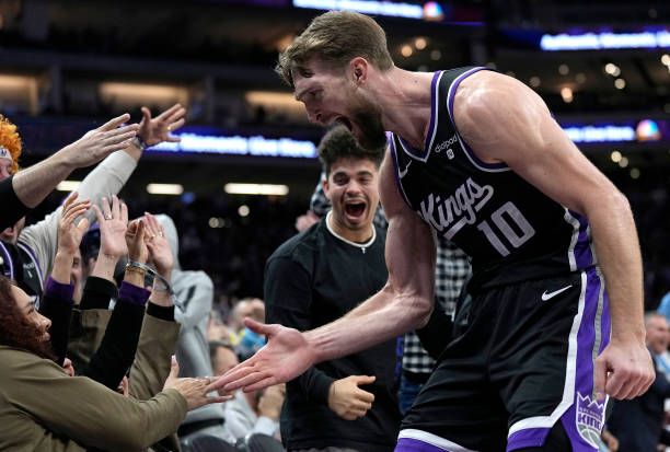 控球后卫vs得分后卫：谁才是球队真正的进攻核心？