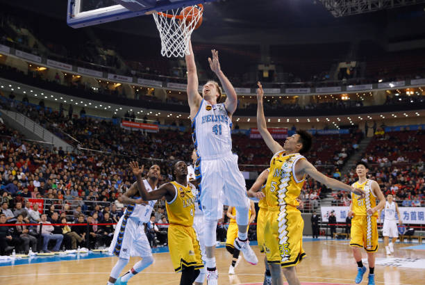 菲律宾篮球联赛积分榜最新动态：强队领跑，黑马崛起