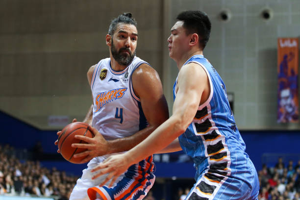 邓肯 阿德：一个时代的篮球传奇