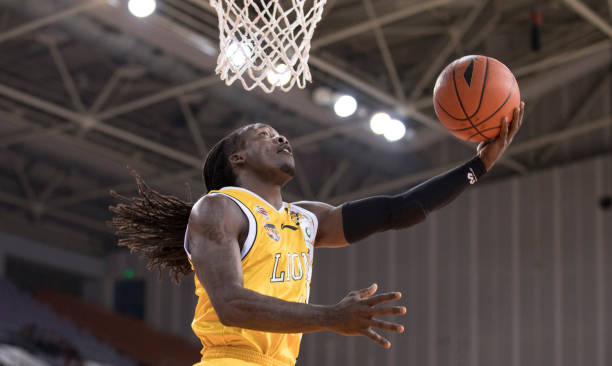 火箭队比赛在线直播：实时比分与精彩回放