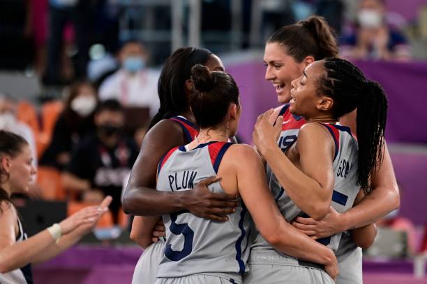 动漫风格下的NBA球星：欧文头像插画集锦