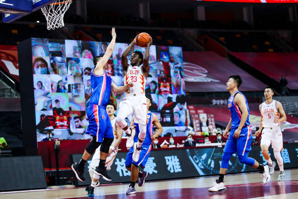 草根篮球盛宴！路人王篮球直播赛事全程解析