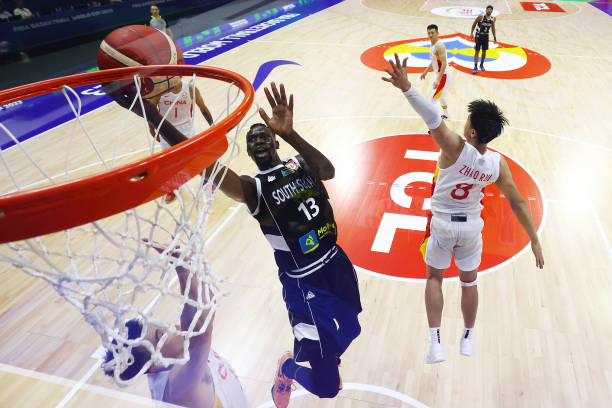 詹姆斯总得分登顶，刷新历史纪录