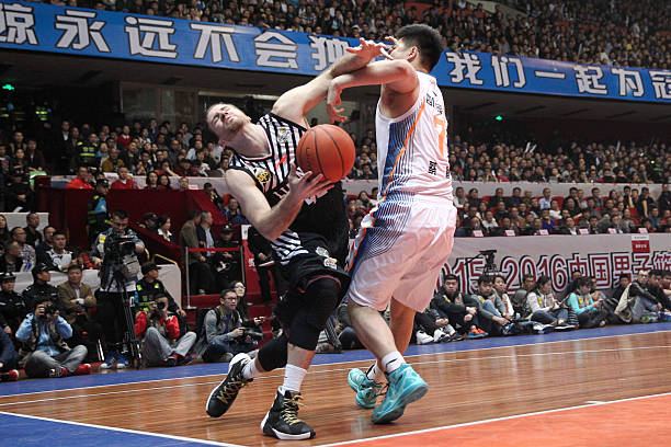 侧重于纠正常见错误，提升动作规范性