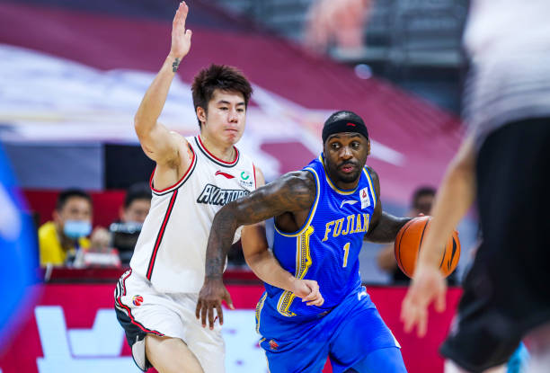 技术流解析：可乐直播NBA战术板，揭秘球队进攻防守策略