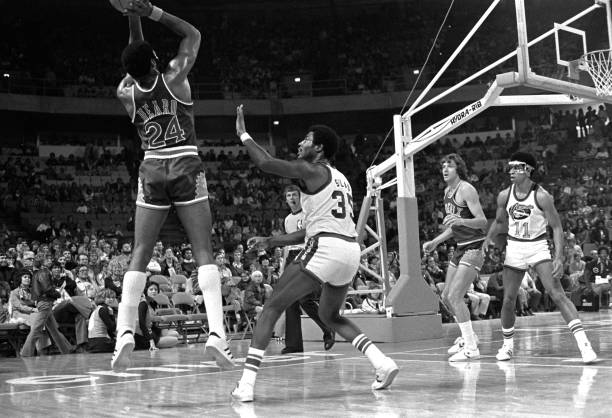 控球后卫的跑位艺术：球场上的指挥家如何移动