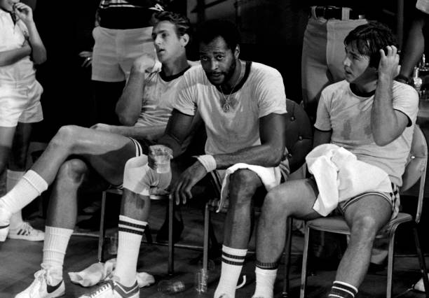 12强球队季后赛征程：赛程安排与关键战役