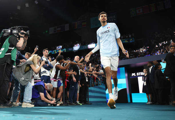 最新！CBA总决赛冠军揭晓，夺冠队伍创造历史！