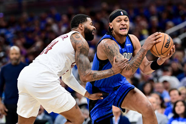 NBA季后赛经典战役：勇士与火箭完整比赛录像