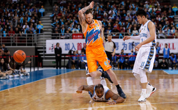 篮球馆建设成本预算详解：从土地到竣工