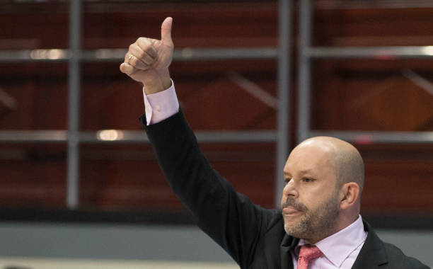 “打篮球”到底是动作还是事物？