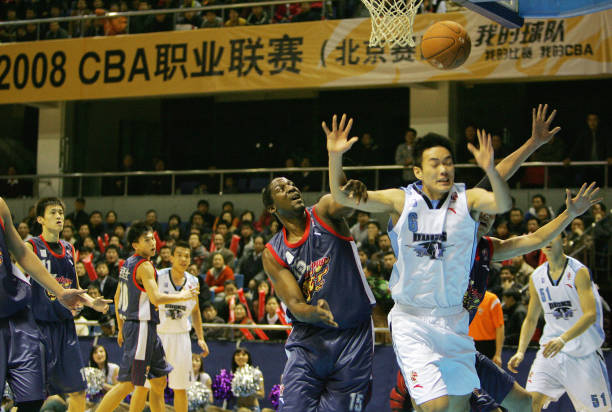 CBA青岛队现任主教练是谁？名字揭晓！