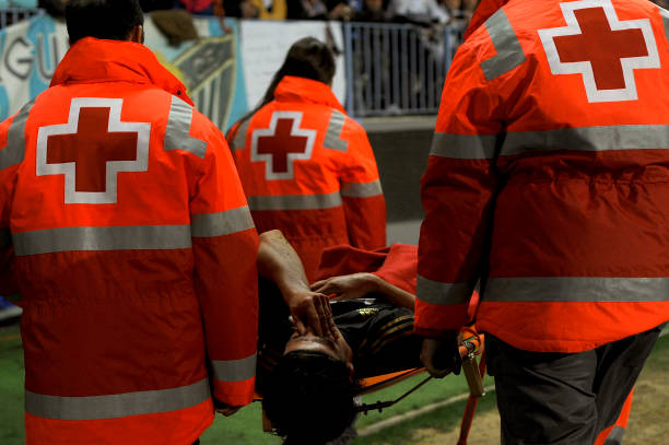 标准足球场跑道VS田径场：一圈长度差异解析