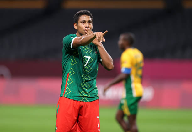 拜仁德甲首轮狂胜，凯恩首秀即封神，剑指欧冠？