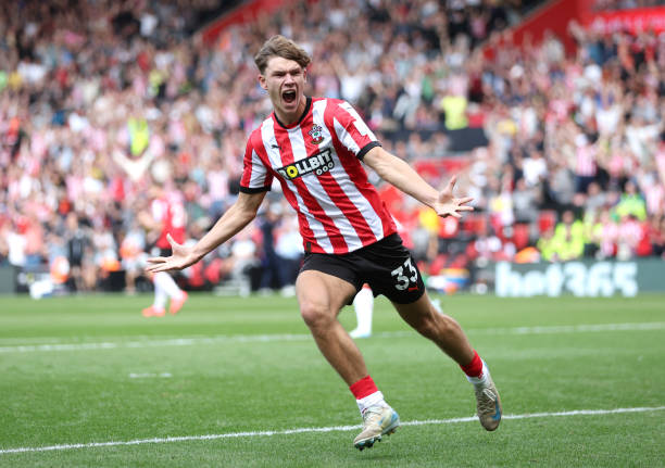 莱万多夫斯基9分钟5球：足球史上最不可思议的进球表演