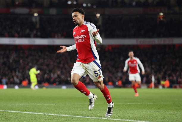 拜仁慕尼黑：荣誉簿、传奇球员与经典时刻回顾