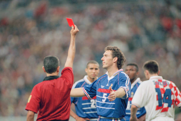 2023-2024赛季德甲赛程全解析：关键对决与夺冠热门