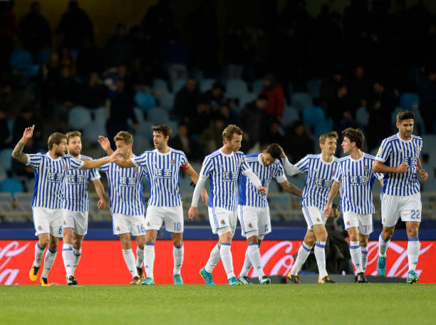 科尔内特双响建功，里昂爆冷击败曼城晋级半决赛