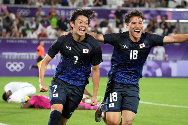 从多特到拜仁再到巴萨，莱万的职业生涯迎来新篇章